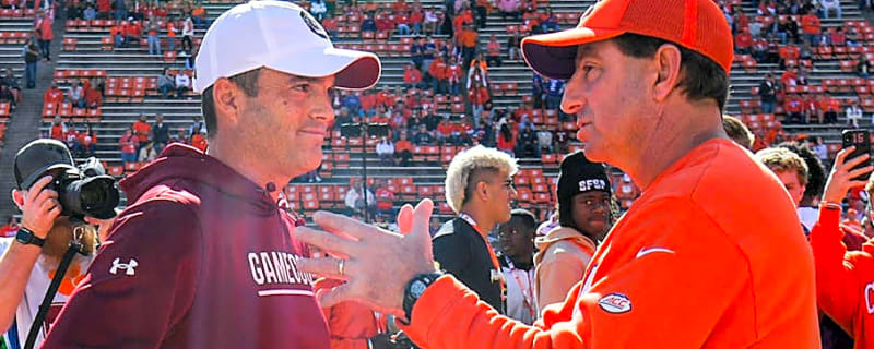 Inside Palmetto Bowl: Swinney, Beamer’s Friendship Meets Fierce Rivalry
