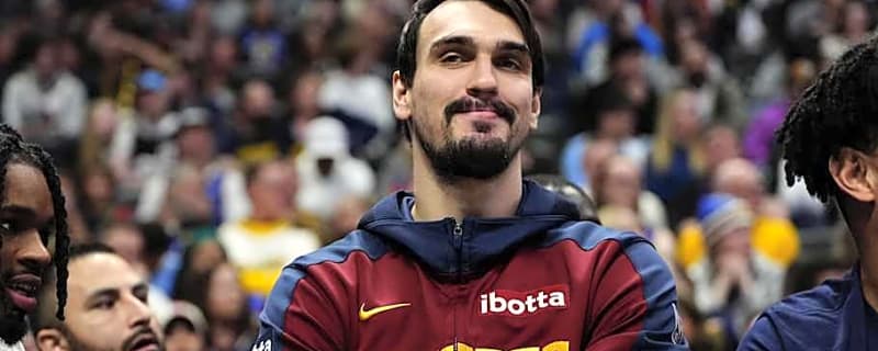 Former 76er Picks Up Option with Western Conference Contender