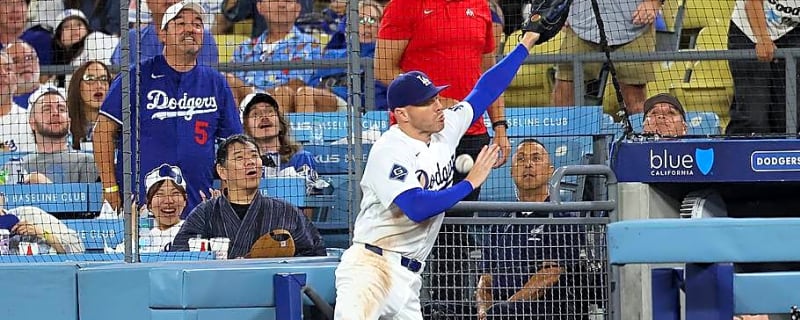 Dodgers Lineup vs Brewers: Freddie Freeman Starting After Scary Fall, Mookie Betts Out