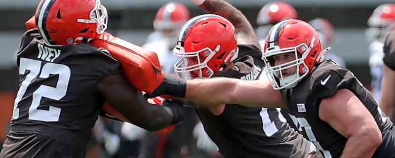 Cleveland Browns offensive lineman nominated for Salute to Service Award