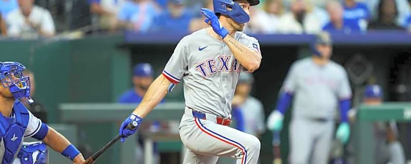 Rangers Need Wyatt Langford, Evan Carter to Move Around Outfield This Spring