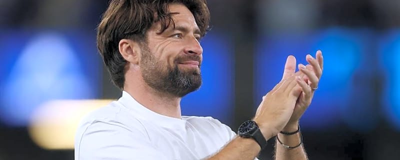 Leicester manager confirms experienced defender to join soon