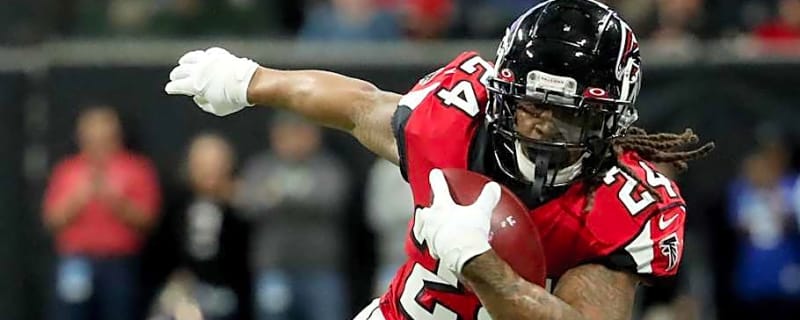 NFL Beat Writer Absolutely Crushes Former Falcons RB With Social Media Post