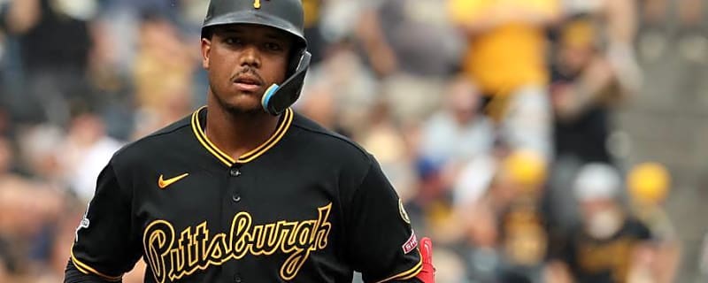 Pirates' Esmerlyn Valdez Suffers Season-Ending Injury