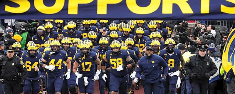 Key Michigan cornerback set to enter the transfer portal