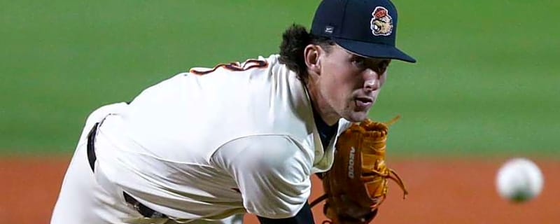 Oregon State's Dax Whitney Generating Awards Buzz After Strong Start