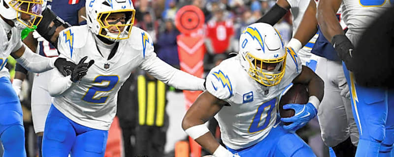 Chargers bungle opportunity for early points off Daiyan Henley interception of Drake Maye