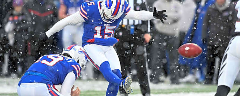 Bills face uncertainty at kicker in Week 17, hold tryouts for three free agents
