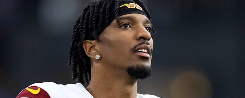 Tress Way Credits Commanders' QB and LB for Building Team Brotherhood