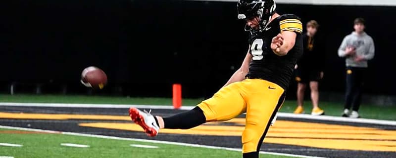 Iowa Hawkeyes Punter Projected to Win Major Award
