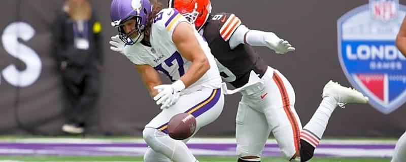 Kevin O&#39;Connell defends T.J. Hockenson amid Vikings TE&#39;s quiet start