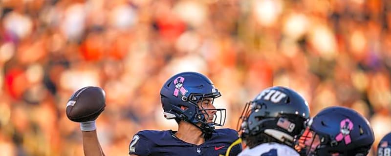 UConn HC Heaps Praise On QB