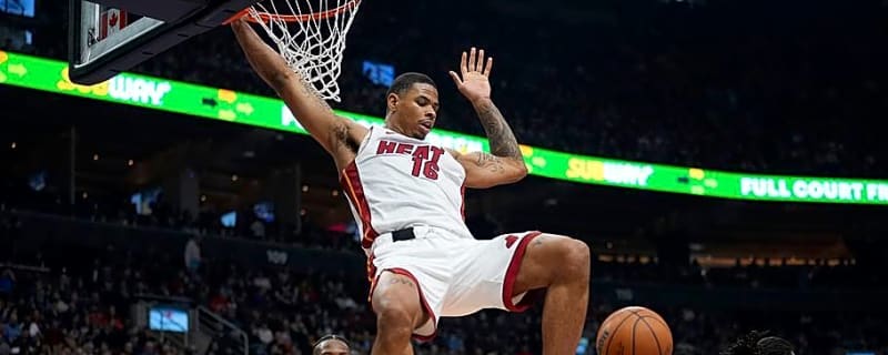 High-Flying Center Who's Still Unsigned Is Worth a Knicks Tryout