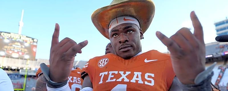 Colin Simmons Is Chasing Texas Football History in 2026
