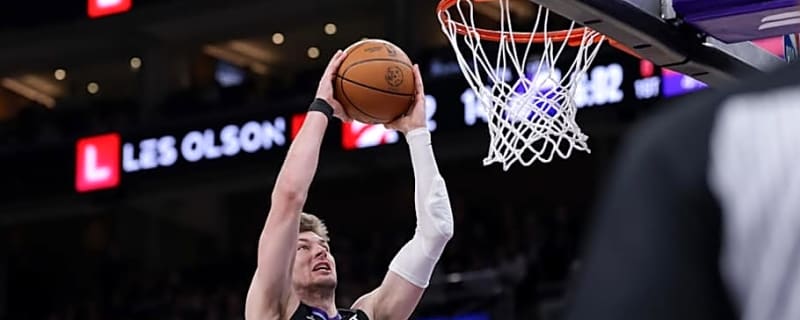 Watch: Kyle Filipowski’s Dunk Highlights Huge First Quarter for Utah Jazz