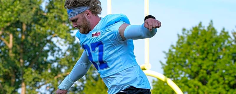Amon-Ra St. Brown Shares Why Detroit Lions Star EDGE Has Easy Job