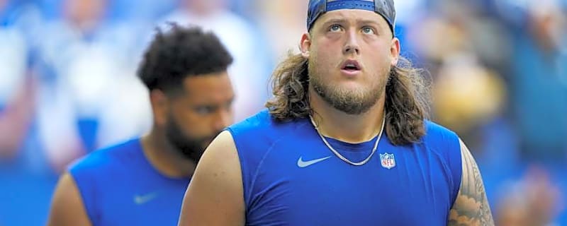 Colts Retain Towering Force on Offensive Line