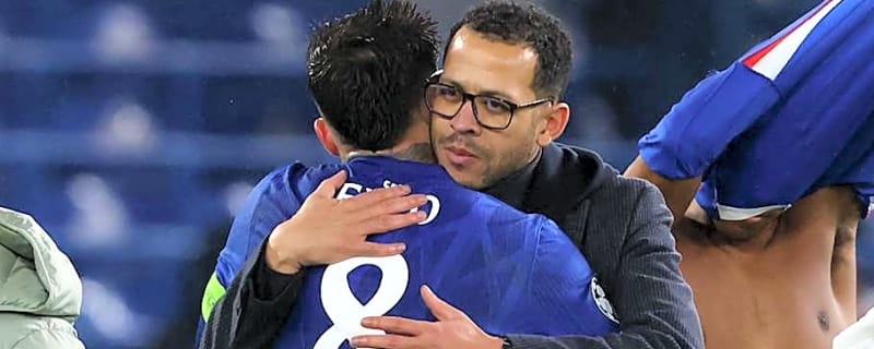 Liam Rosenior confirms Chelsea injury blow amid quadruple positive fitness updates