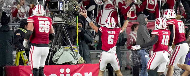 Luke Fickell doesn&#39;t commit to a starting quarterback for Wisconsin&#39;s game against IU