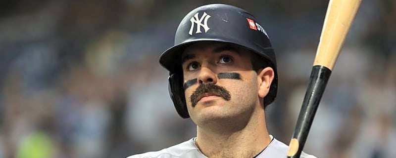 Four Free Agent Catchers Yankees Should Pursue to Back Up Austin Wells