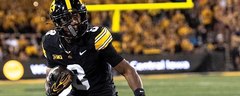 Iowa vs Ohio State: Hawkeyes Pulling Out Alternate All-Black Uniforms