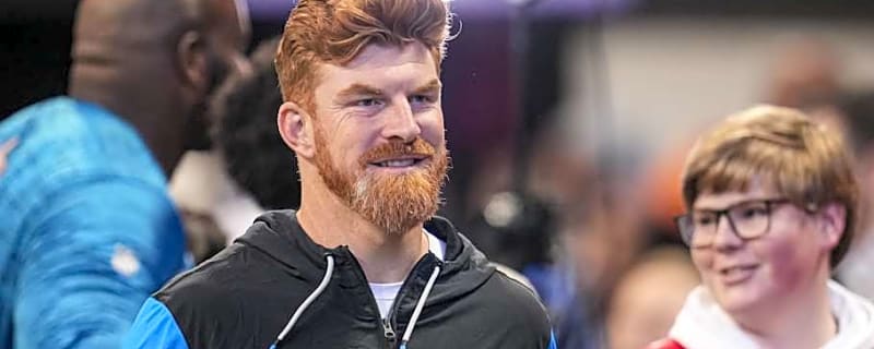  Former Bengals Star Andy Dalton Shows Off Accuracy for Savannah Bananas