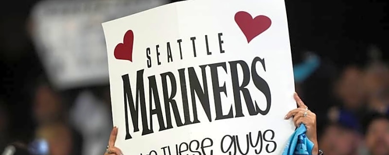 Mariners provide holiday help to Seattle's less fortunate citizens