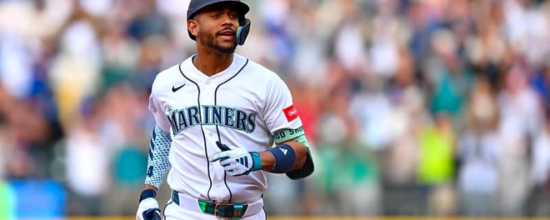 Mariners Fans Had Every Reason to Lose Their Minds Over Lineup Card in Royals Opener