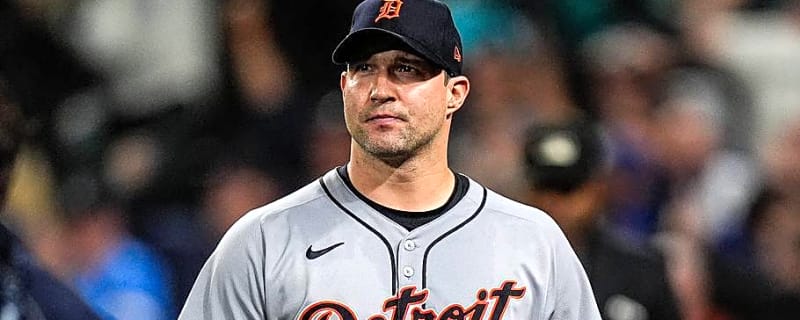 Red Sox Wasting Time Keeping Rookie Over Tommy Kahnle