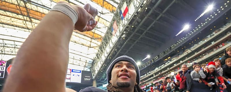 Texans' C.J. Stroud tiptoes around bulletin-board material while praising Chargers