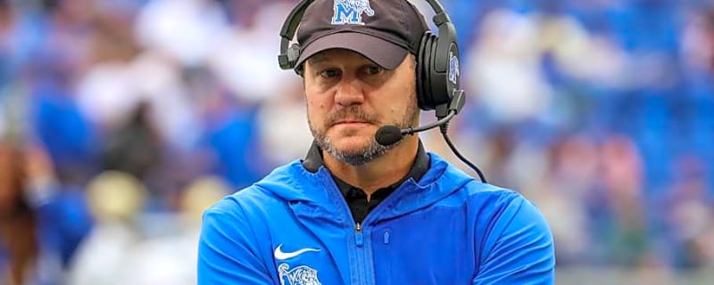 Razorbacks expected to turn to Memphis&#39; Silverfield as next coach