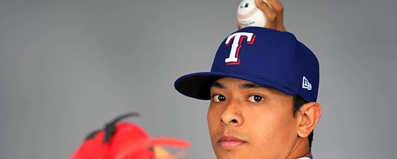 Diamondbacks Sign Former Rangers Reliever