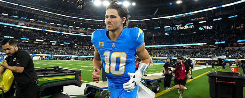 NFL QB Rankings Throw a Little Shade Justin Herbert’s Way