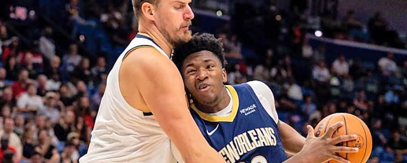 Nikola Jokic Gives Derik Queen His Flowers After Rookie&#39;s Career Night