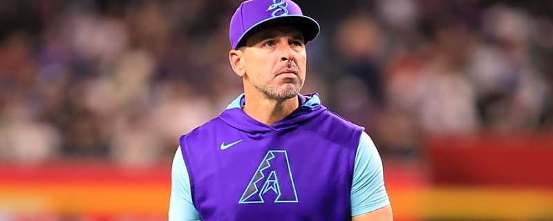 D-backs Reportedly Parting With Pitching Coach in Surprise Decision