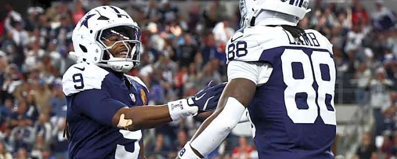 Cowboys&#39; KaVontae Turpin gets flowers from Jerry Jones for season-saving play