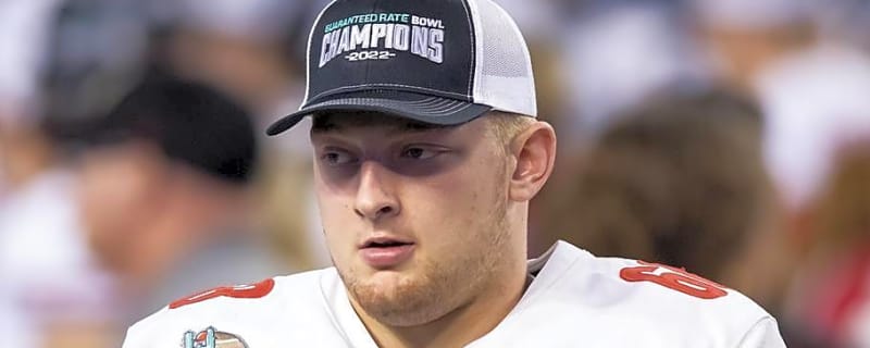 Why This 330-Pound Undrafted Powerhouse Faces an 'Impossible' Climb to the Giants' Roster