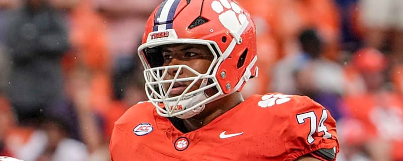 ‘He Stepped Up in a Big Way,’ Clemson HC Dabo Swinney Praises Freshman OL