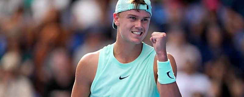 Holger Rune Reacts to Serena Williams' Super Bowl Commercial