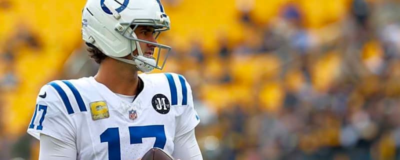 Colts Urged to Risk Giving Daniel Jones New Contract