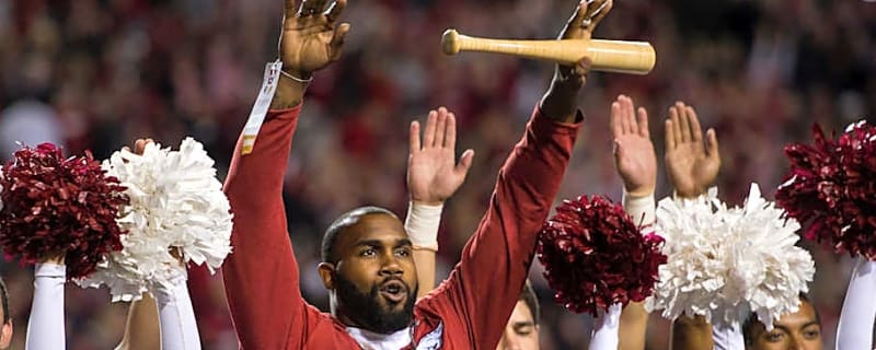 Arkansas honors McFadden’s No. 5 jersey in way to keep legacy alive