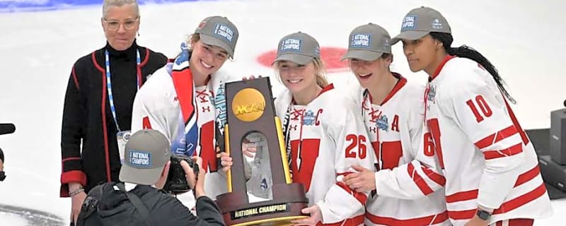 Wisconsin women&#39;s hockey continues impressive streak at No. 1