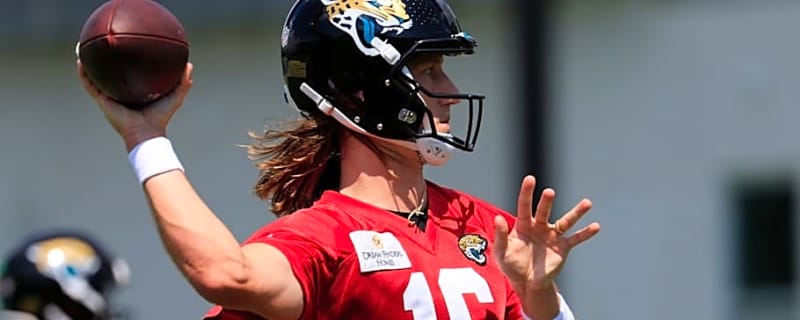 Jaguars&#39; Trevor Lawrence Reviews His Day vs. Dolphins