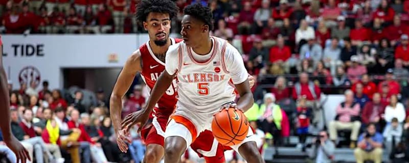 Clemson Guard Tears ACL, Will Miss Remainder of 2025-26 Season