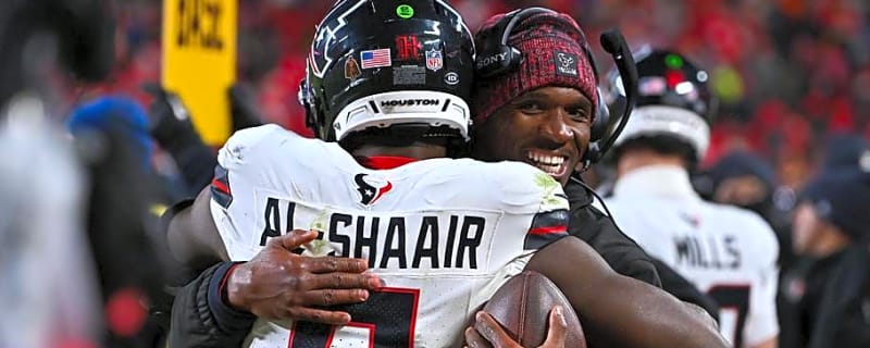 Texans' Azeez Al-Shaair Breaks Down Awkward First Talk With DeMeco Ryans