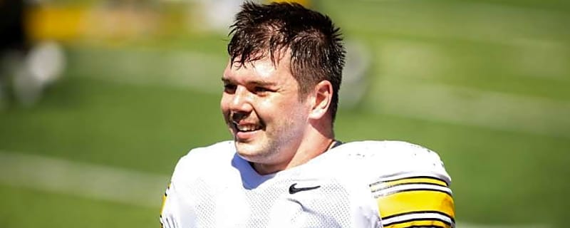 Iowa LB Accepts East-West Shrine Bowl Invitation