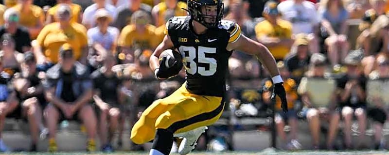 NFL Mock Draft: 49ers Pick Tight End Luke Lachey in Round 5