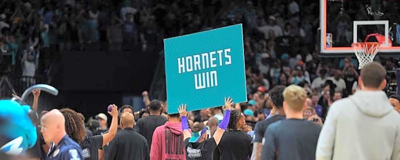 Charles Lee Proud of Hornets 'Togetherness' During Play-In Win Over Miami