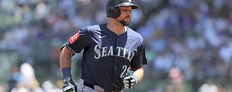 Seattle Mariners Secure First Series Win Ever at Iconic Ballpark on Sunday