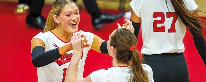 Nebraska Volleyball and Football Share the National Spotlight in FOX Doubleheader